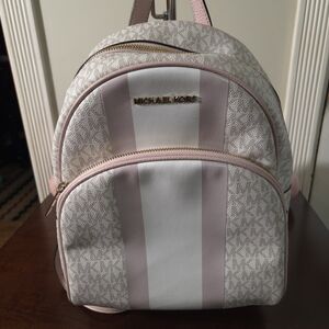 LIKE NEW Michael Kors Cream/Blush Pink Backpack